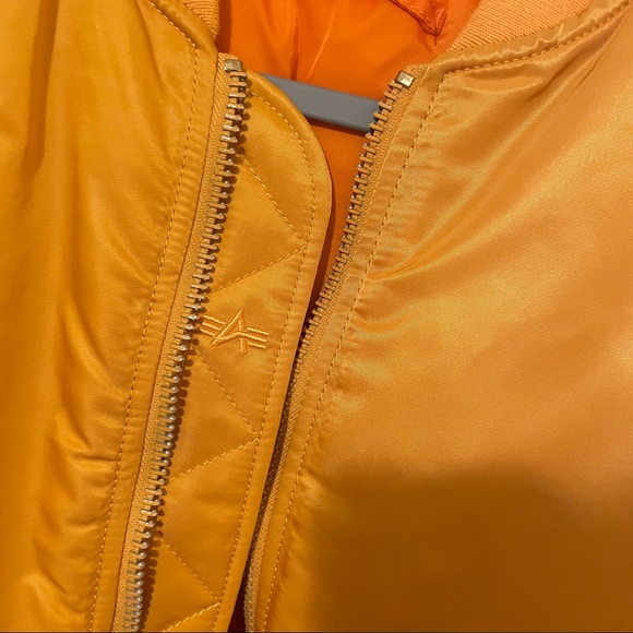 Alpha Industries - Picture 4 of 5